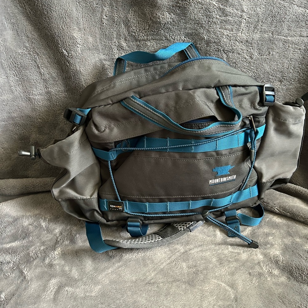 Mountain Smith Gray and Blue Women's belt Bag